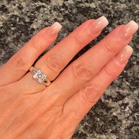 2CT Princess cut CZ Engagement Ring - Picture 15 of 16